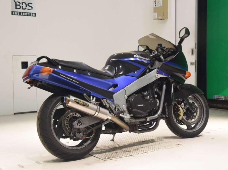 Мотоцикл Kawasaki ZZ-R1100