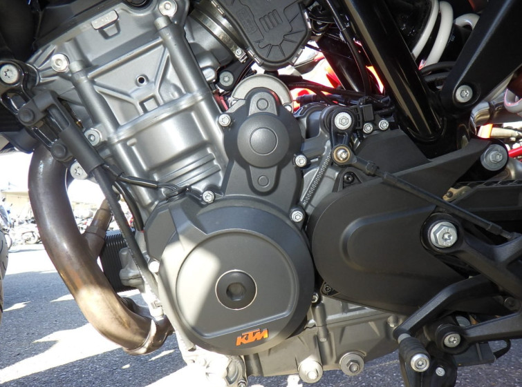 Мотоцикл KTM 890 DUKE с пробегом 1045 km