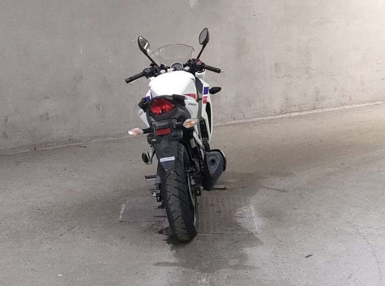 Мотоцикл Honda CBR250R з пробігом 8370 km