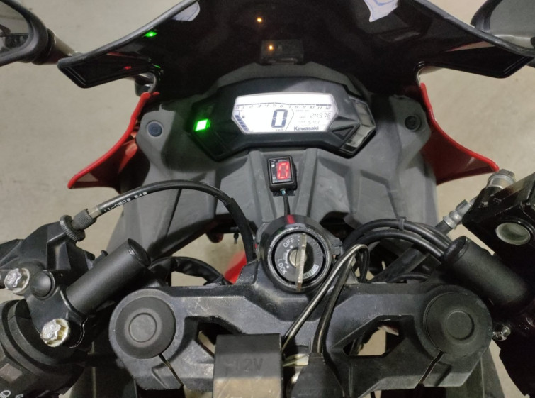 Мотоцикл Kawasaki NINJA250 с пробегом 24976 km