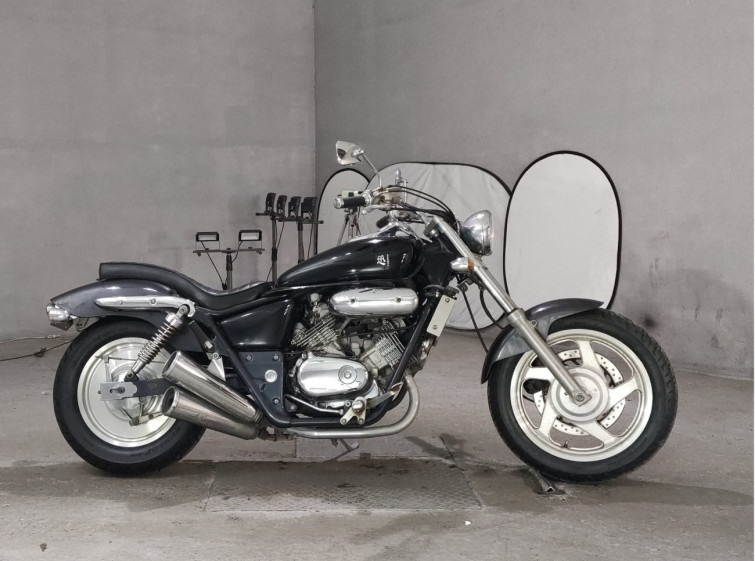 Мотоцикл Honda MAGNA250 з пробігом 77657 km