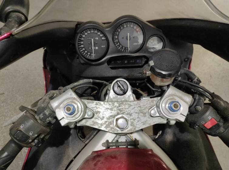 Мотоцикл Yamaha YZF600R