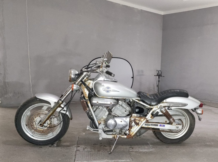 Мотоцикл Honda MAGNA250