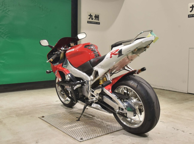 Мотоцикл Yamaha YZF-R1 з пробігом 37022 m