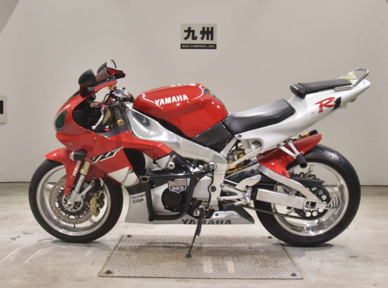 Мотоцикл Yamaha YZF-R1 з пробігом 37022 m