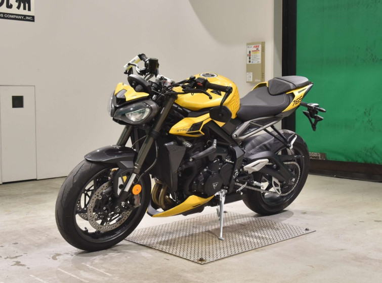 Мотоцикл Triumph STREET TRIPLE RS з пробігом 4213 km
