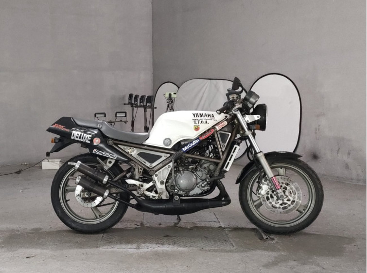 Мотоцикл Yamaha R1-Z з пробігом 23043 km