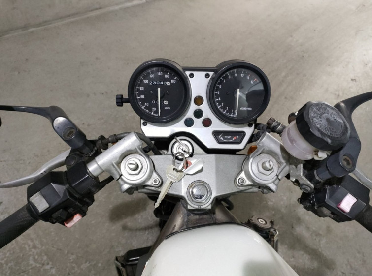 Мотоцикл Yamaha R1-Z з пробігом 23043 km