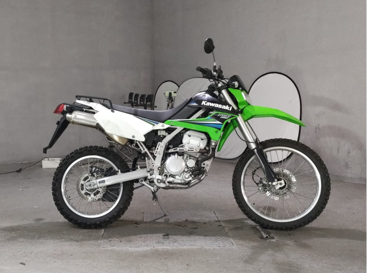 Мотоцикл Kawasaki KLX250 з пробігом 12520 km
