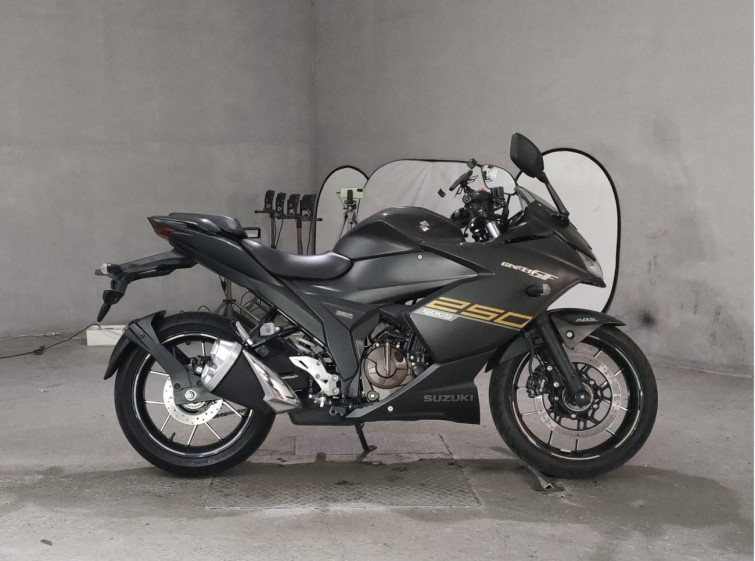Мотоцикл Suzuki GIXXER SF250 с пробегом 1494 km