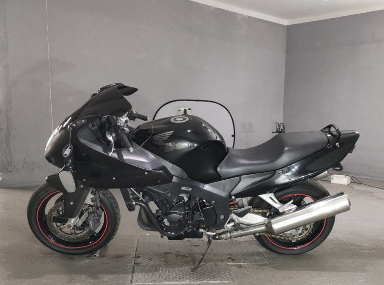 Мотоцикл Honda CBR1100XX BLACKBIRD с пробегом 33160 km