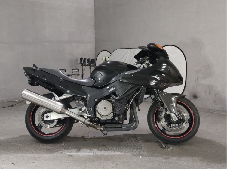 Мотоцикл Honda CBR1100XX BLACKBIRD с пробегом 33160 km