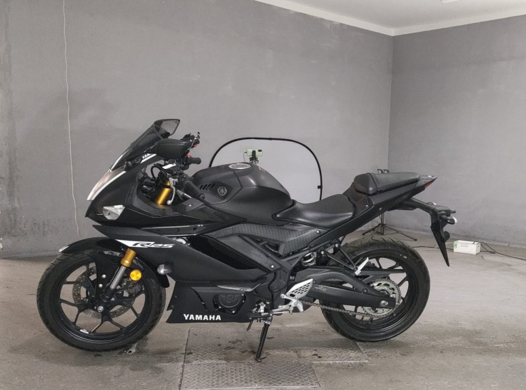 Мотоцикл Yamaha YZF-R25 з пробігом 7906 km