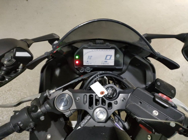 Мотоцикл Yamaha YZF-R25 з пробігом 7906 km