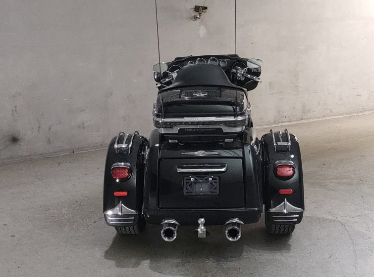 Мотоцикл HD ELECTRA GLIDE FLHTCU1750 TRIKE с пробегом 2551 km