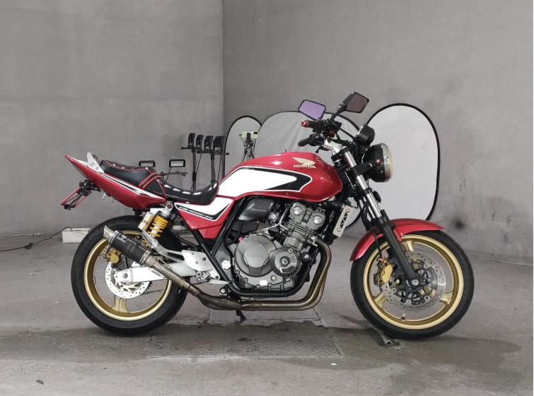 Мотоцикл Honda CB400SFV с пробегом 1569 km