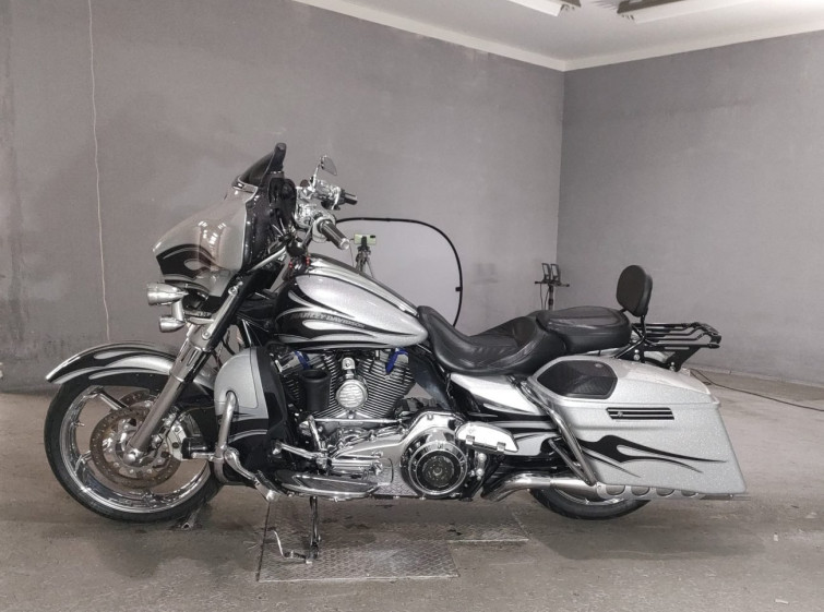 Мотоцикл HD STREET GLIDE FLHXSE1800 з пробігом 7080 km