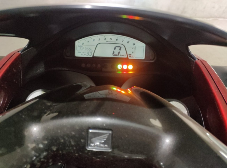 Мотоцикл Honda DN-01 з пробігом 52365 km