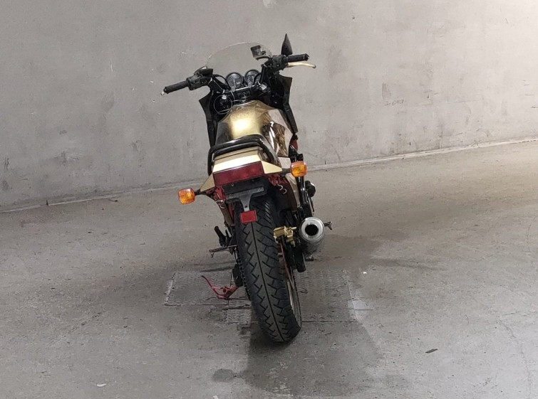 Мотоцикл Kawasaki GPZ900R з пробігом 19517 km