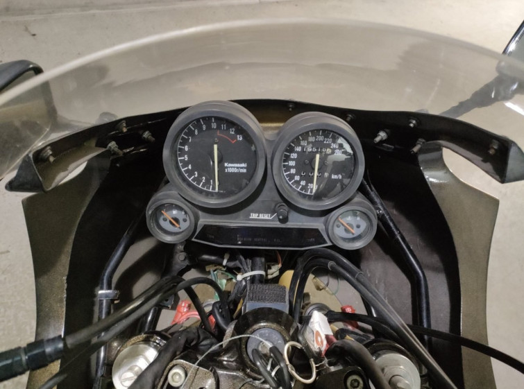Мотоцикл Kawasaki GPZ900R з пробігом 19517 km