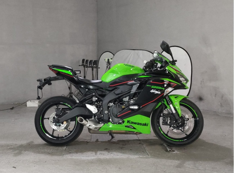 Мотоцикл Kawasaki NINJA ZX-25R KRT с пробегом 16674 km
