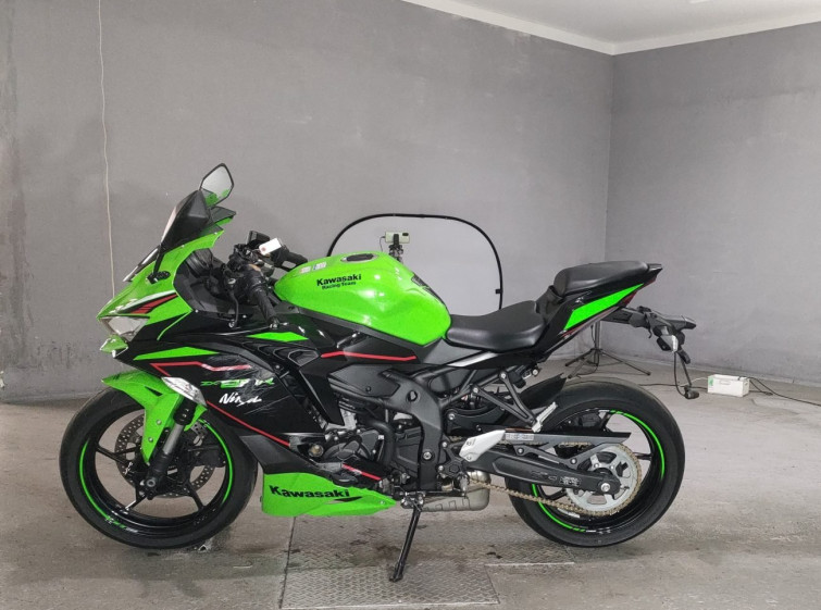 Мотоцикл Kawasaki NINJA ZX-25R KRT с пробегом 16674 km