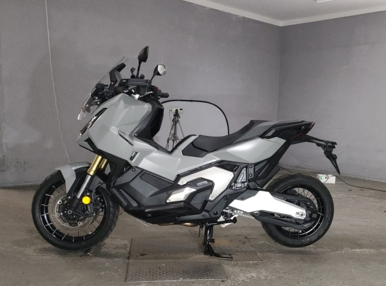 Мотоцикл Honda X-ADV750 з пробігом 2188 km