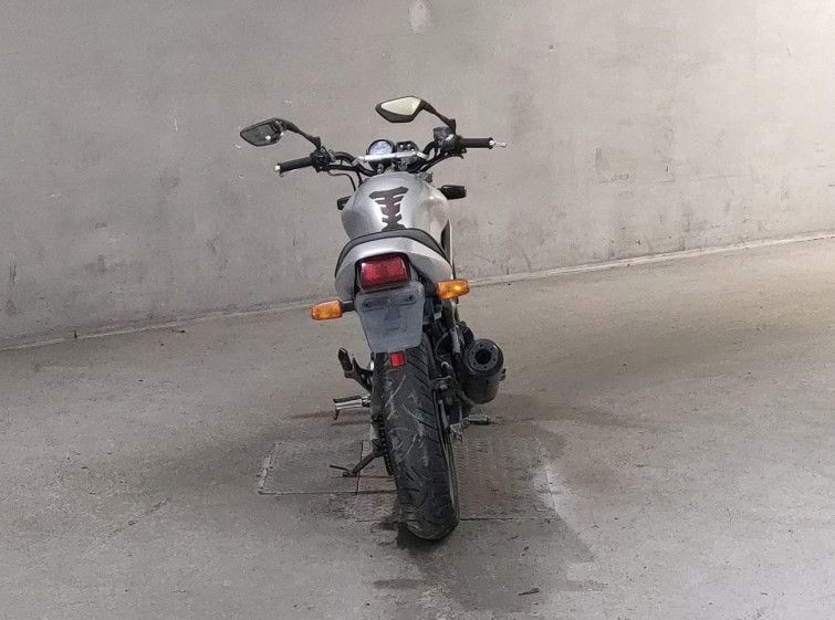Мотоцикл Honda VTR250 з пробігом 28151 km