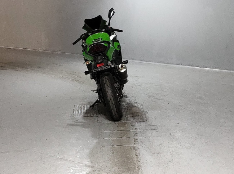 Мотоцикл Kawasaki NINJA400 з пробігом 16847 km