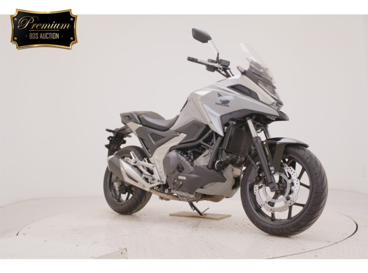 Мотоцикл Honda NC750XD з пробігом 7234 km