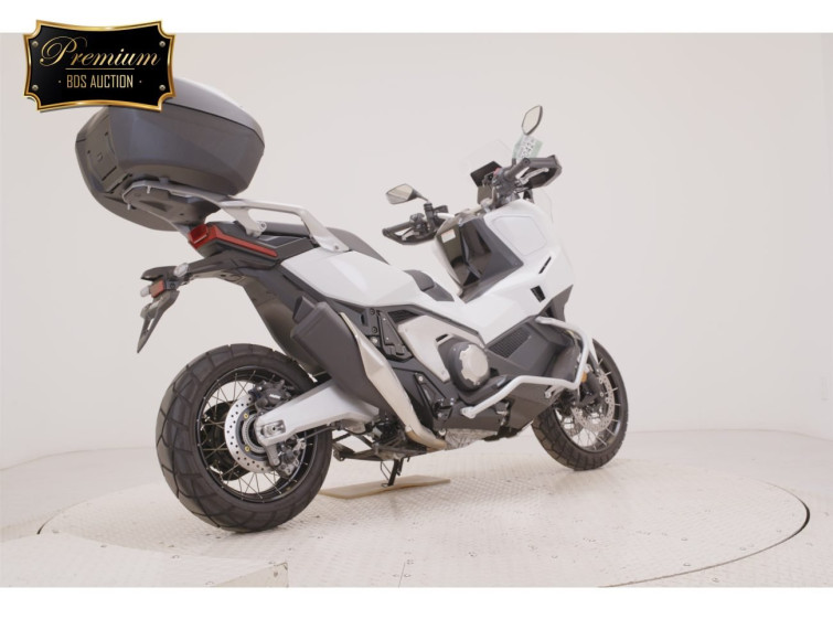 Мотоцикл Honda X-ADV750-2 с пробегом 2737 km