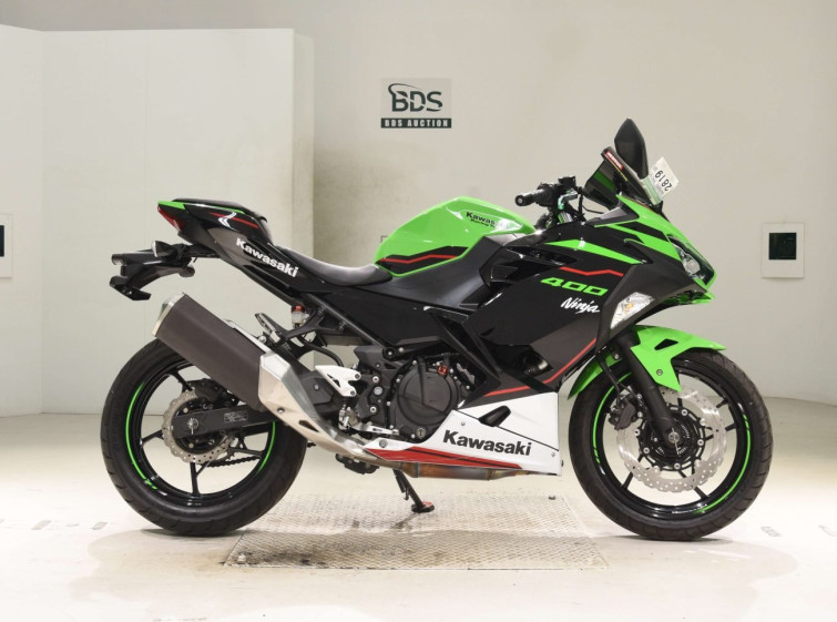 Мотоцикл Kawasaki NINJA400 з пробігом 24832 km
