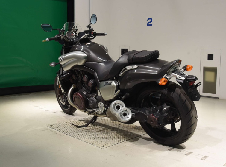 Мотоцикл Yamaha V-MAX1700 з пробігом 19387 km