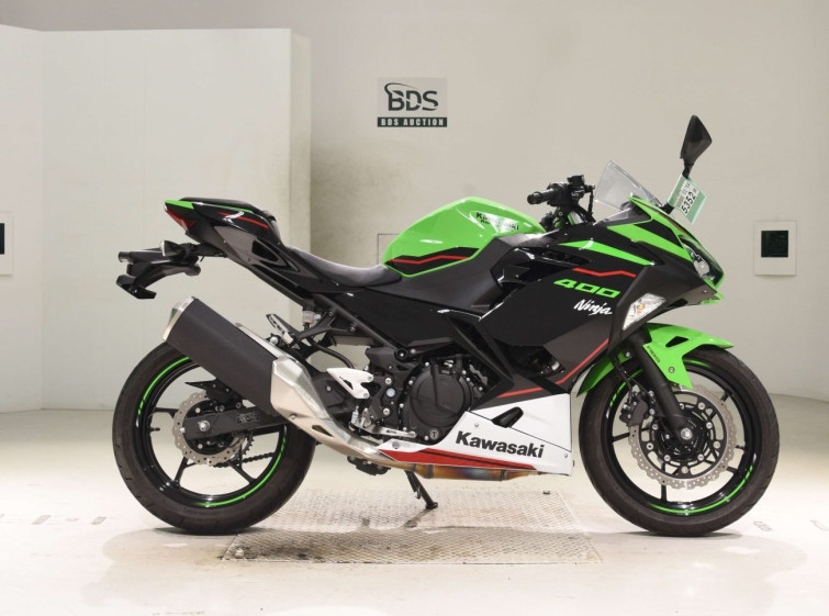 Мотоцикл Kawasaki NINJA400 с пробегом 4393 km