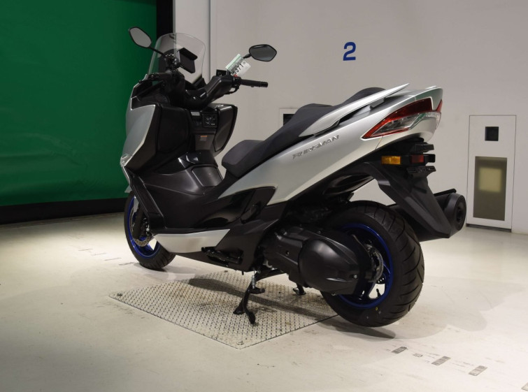 Мотоцикл Suzuki BURGMAN400 с пробегом 142 km