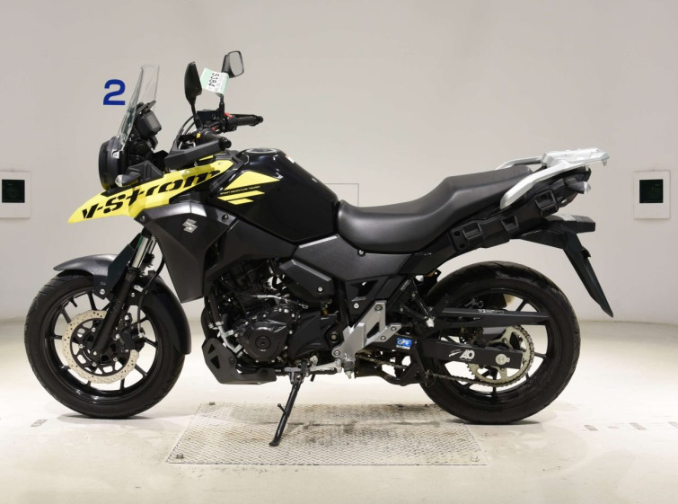 Мотоцикл Suzuki V-STROM DL250 з пробігом 13743 km