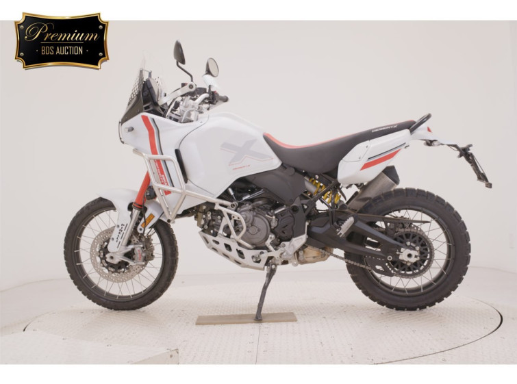 Мотоцикл Ducati DESERT X з пробігом 6368 km