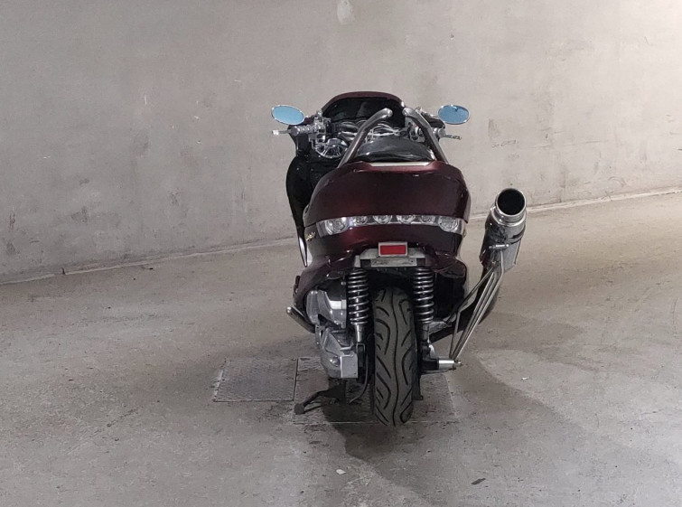 Мотоцикл Yamaha MAJESTY 250C