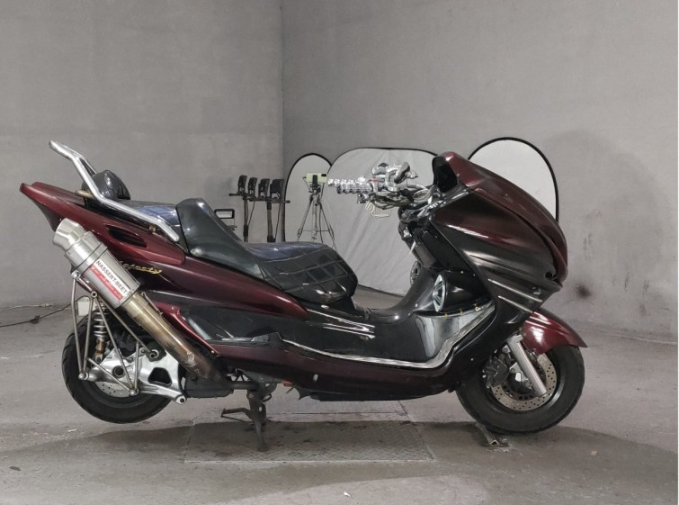 Мотоцикл Yamaha MAJESTY 250C