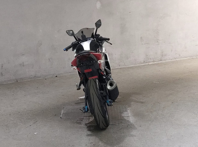 Мотоцикл Yamaha YZF-R25 с пробегом 21350 km
