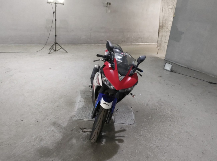 Мотоцикл Yamaha YZF-R25 с пробегом 21350 km