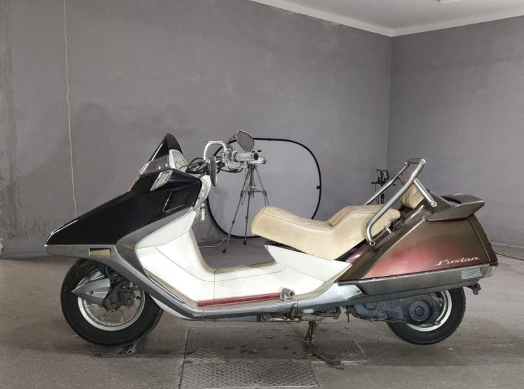 Мотоцикл Honda FUSION з пробігом 11629 km