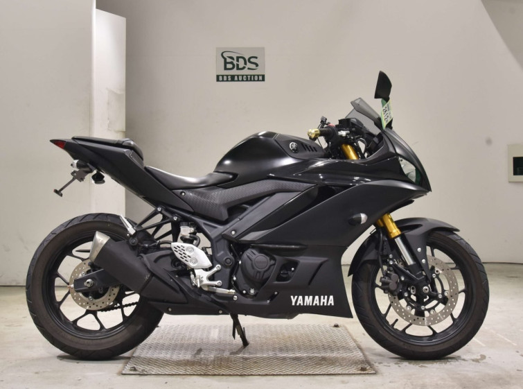 Мотоцикл Yamaha YZF-R25 с пробегом 9503 km