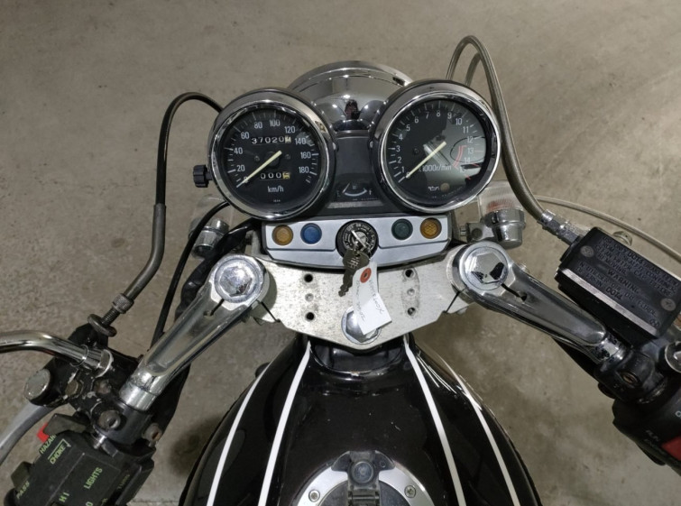 Мотоцикл Kawasaki ZEPHYR400 с пробегом 37020 km