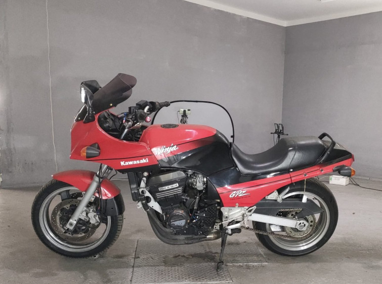 Мотоцикл Kawasaki GPZ900R з пробігом 35789 km