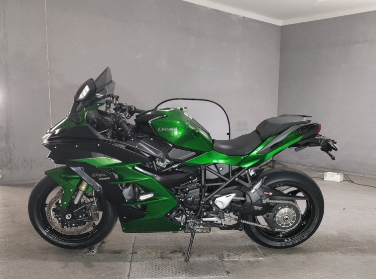 Мотоцикл Kawasaki NINJA H2 SX з пробігом 13250 km