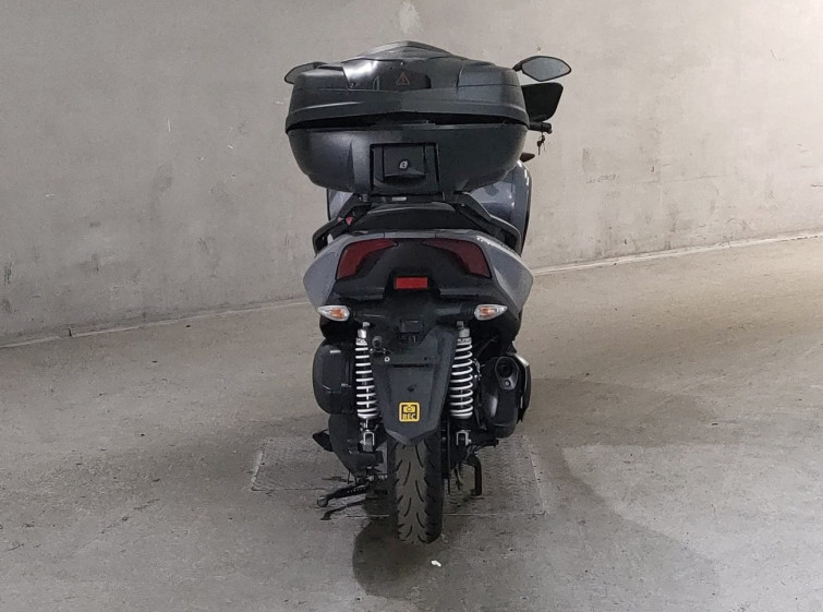 Мотоцикл Yamaha TRICITY300