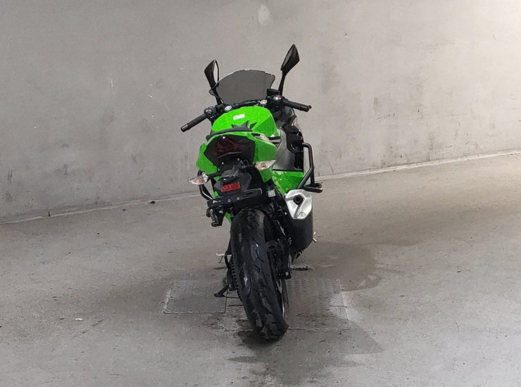 Мотоцикл Kawasaki NINJA400 з пробігом 22340 km