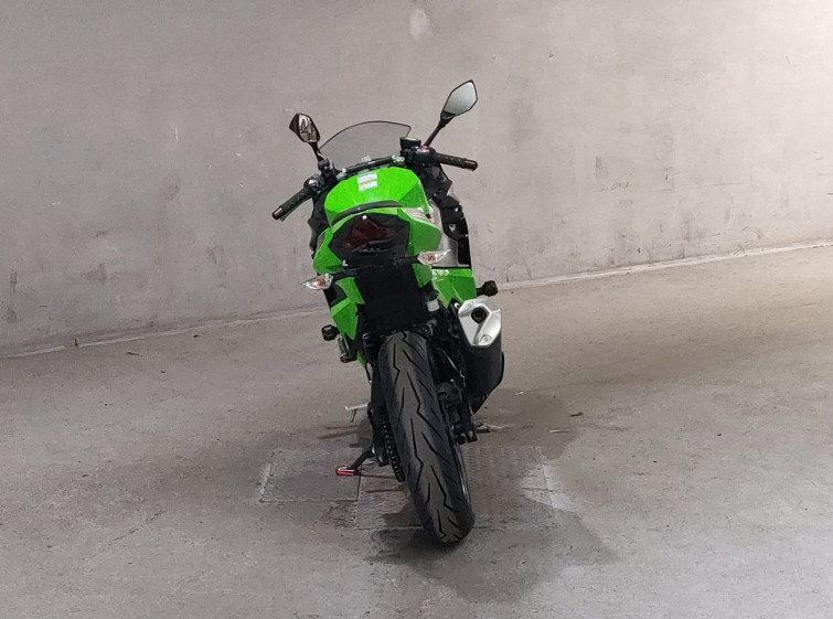 Мотоцикл Kawasaki NINJA250 з пробігом 14624 km