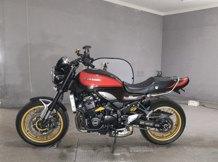 Мотоцикл Kawasaki Z900RS с пробегом 1631 km